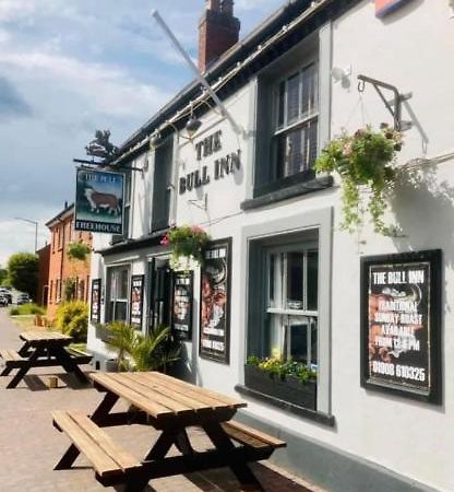 The Coach House At The Bull Inn Milton Keynes Exterior photo